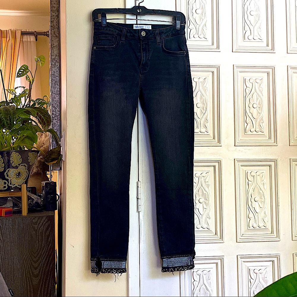Zara Grommet & Chain Link Hem Straight Leg Jeans. US 6.